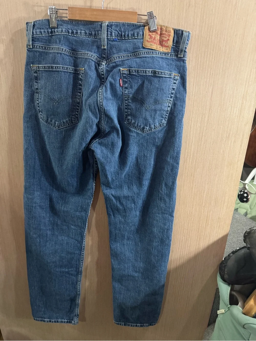 Mens Levi's 505 Medium Wash Straight-Leg Jeans Size 35